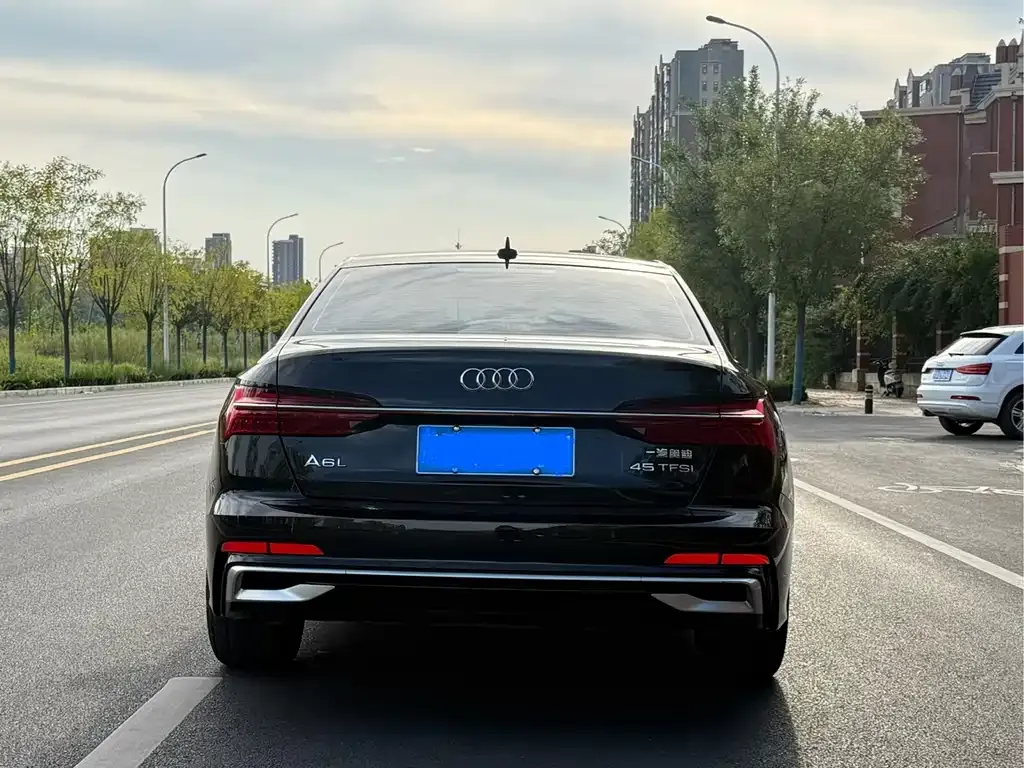 Audi A6L — фото 4