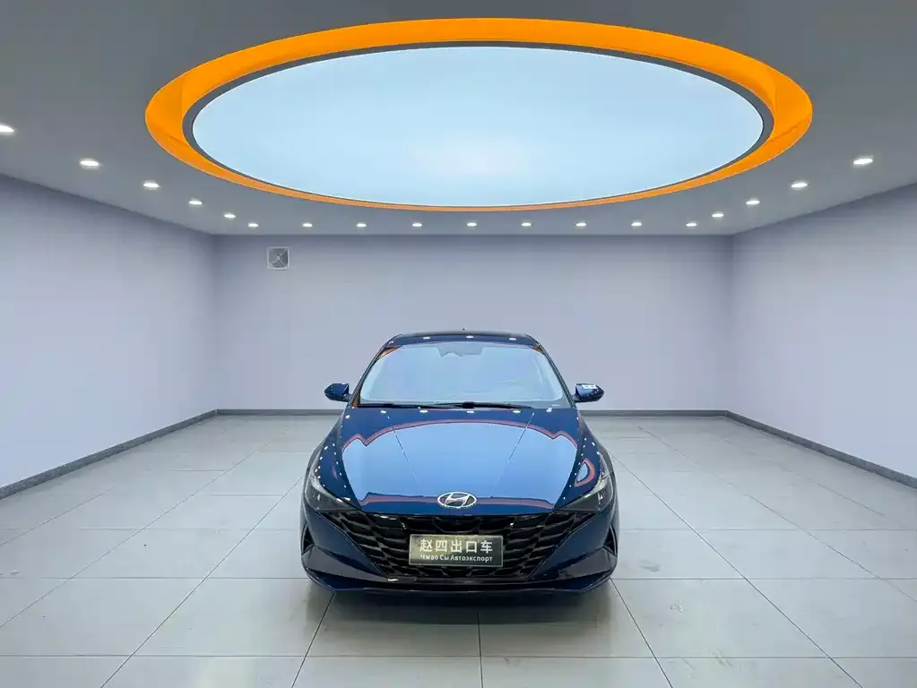Hyundai Elantra — фото 2
