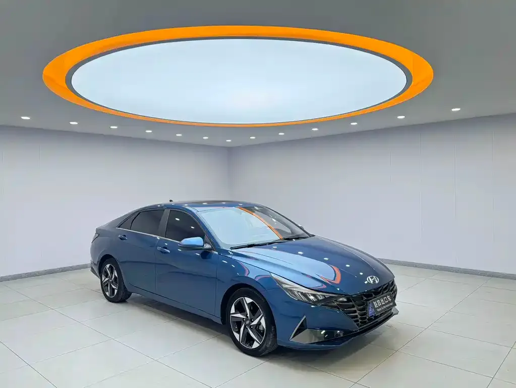 Hyundai Elantra — фото 6