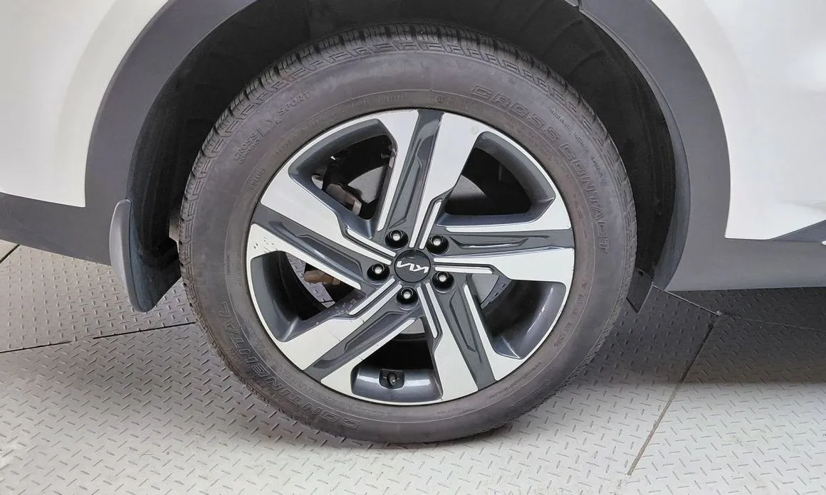 Kia Sorento — фото 4