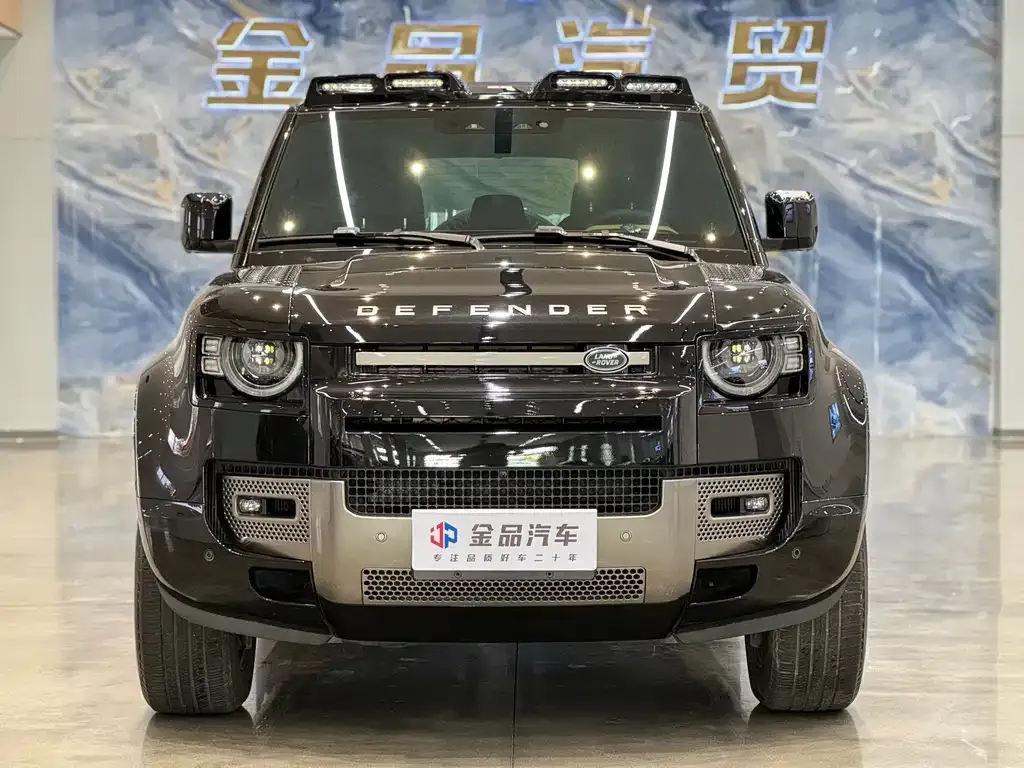 Land Rover Defender — фото 10