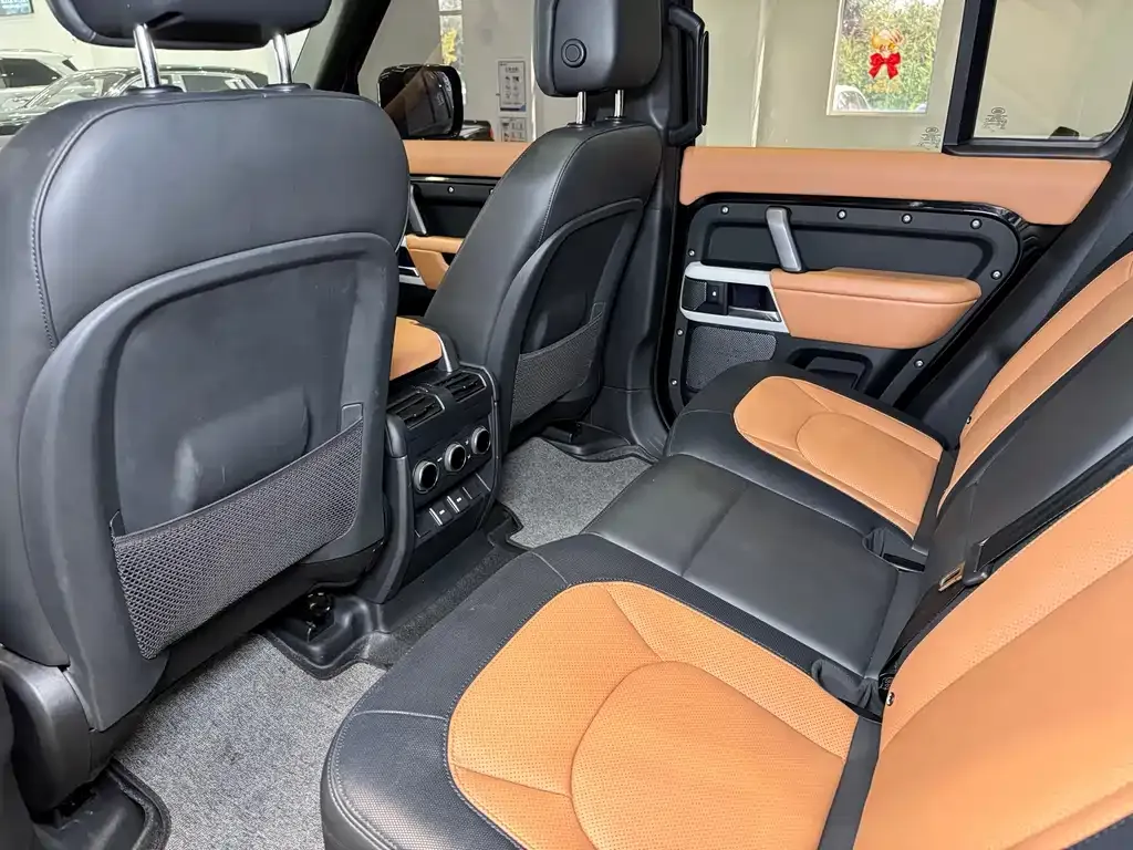 Land Rover Defender — фото 4