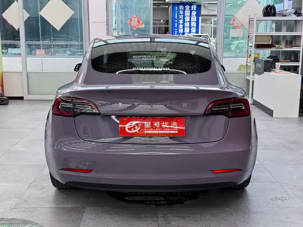 Tesla Model 3 — фото 9