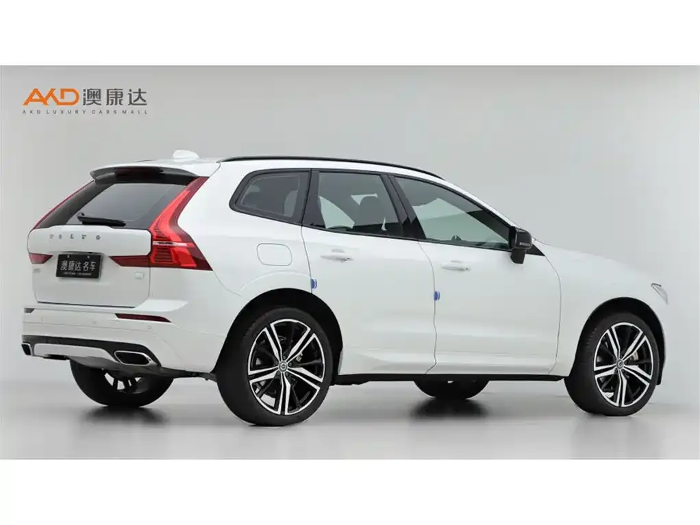 Volvo XC60 PHEV — фото 5