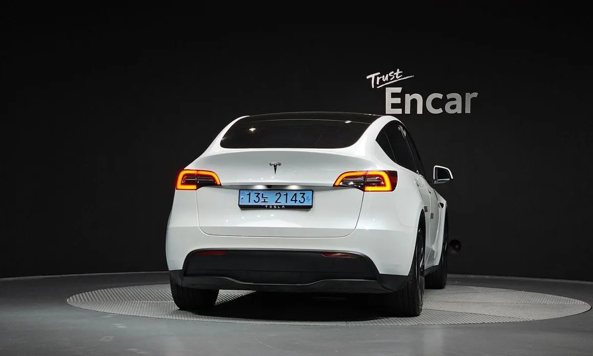 Tesla Model Y — фото 3