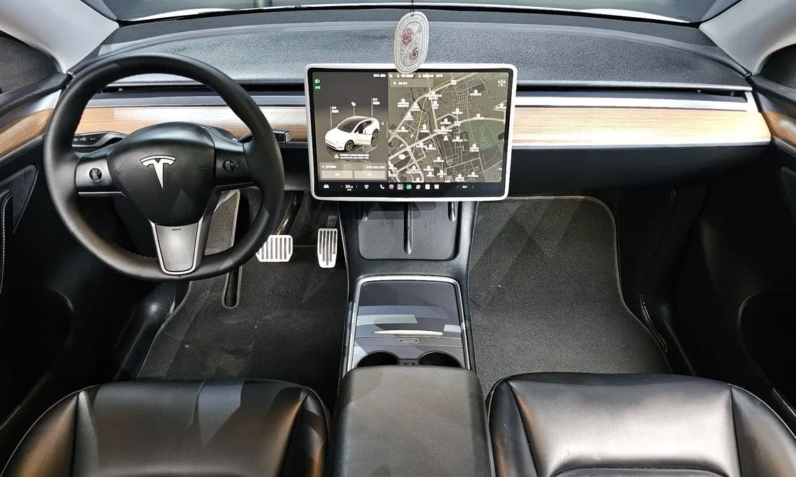 Tesla Model Y — фото 6