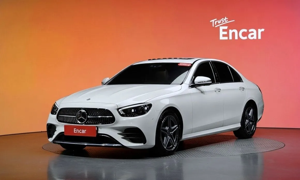 Mercedes-Benz E-Class — фото 1