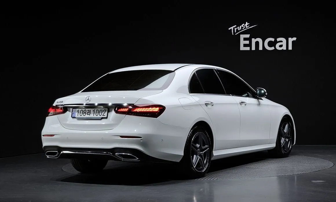 Mercedes-Benz E-Class — фото 5