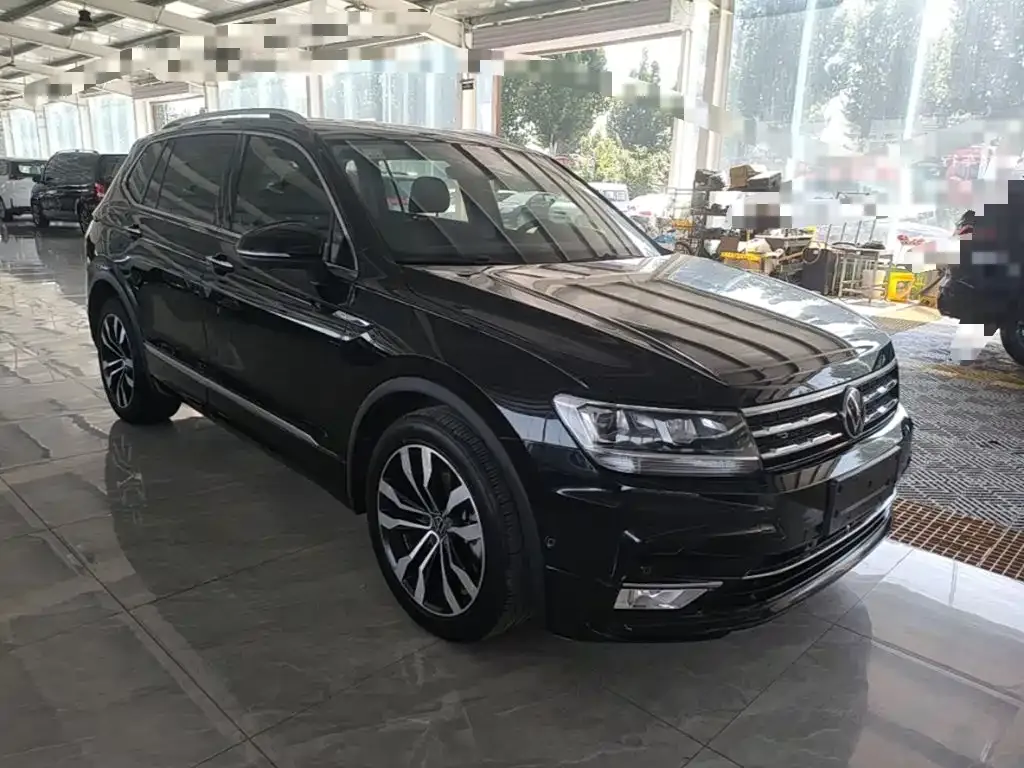 Volkswagen Tiguan L — фото 7
