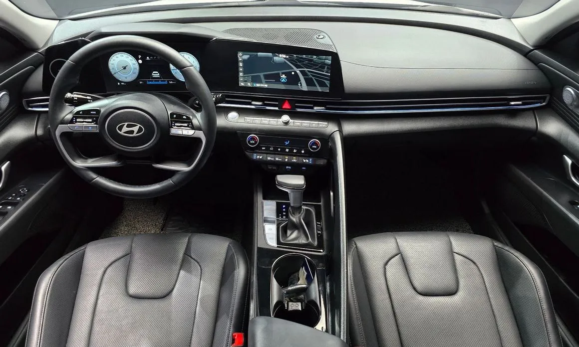 Hyundai AVANTE — фото 8