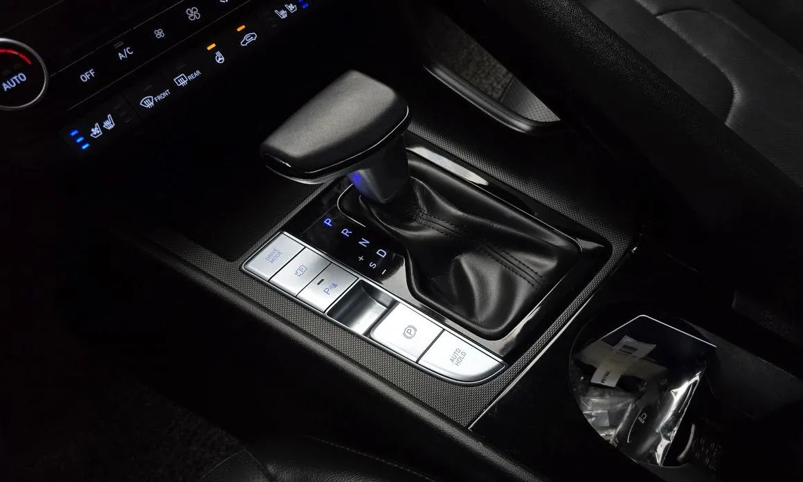 Hyundai AVANTE — фото 4