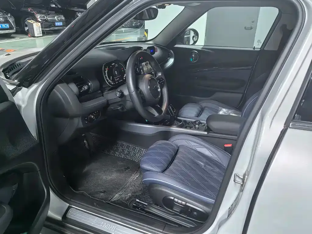 MINI Clubman — фото 4