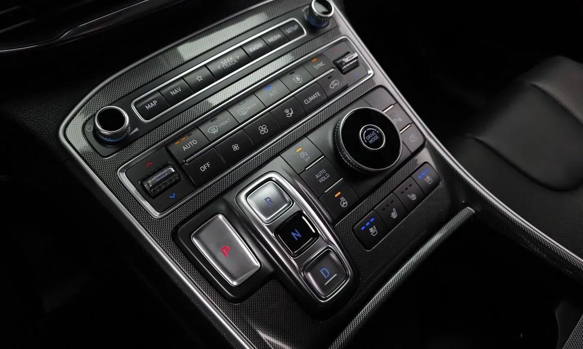Hyundai Santafe — фото 8