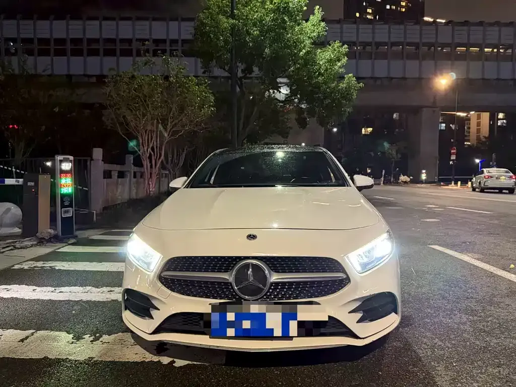 Mercedes-Benz A-Class — фото 1