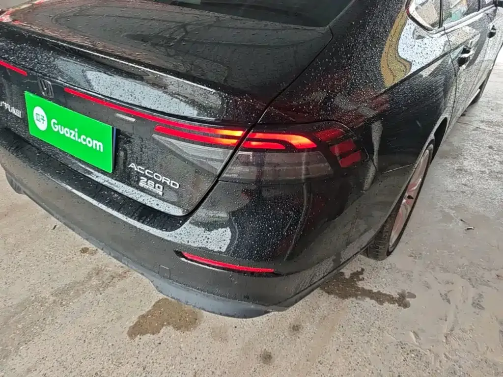 Honda Accord — фото 10