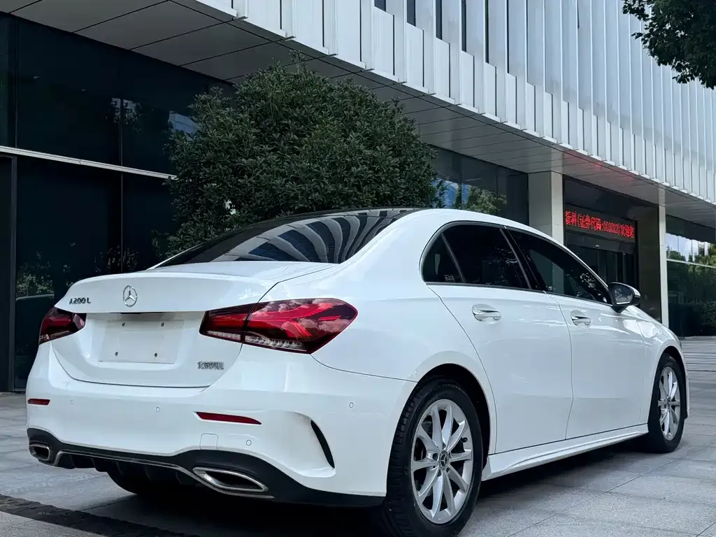 Mercedes-Benz A-Class — фото 6