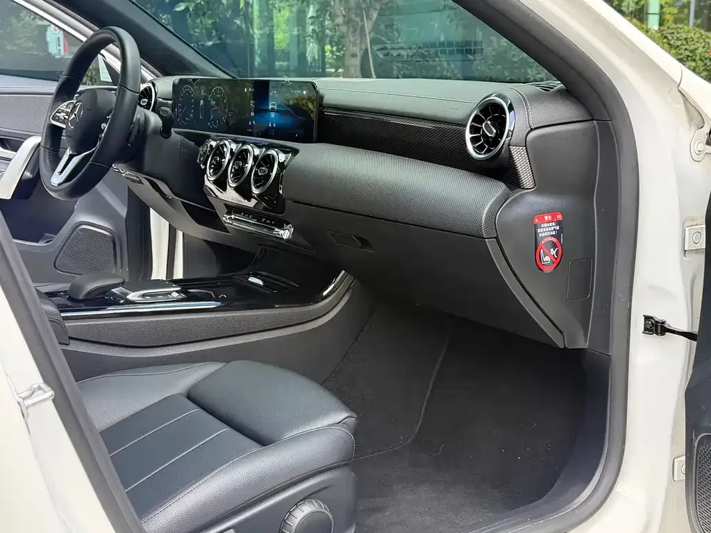 Mercedes-Benz A-Class — фото 10