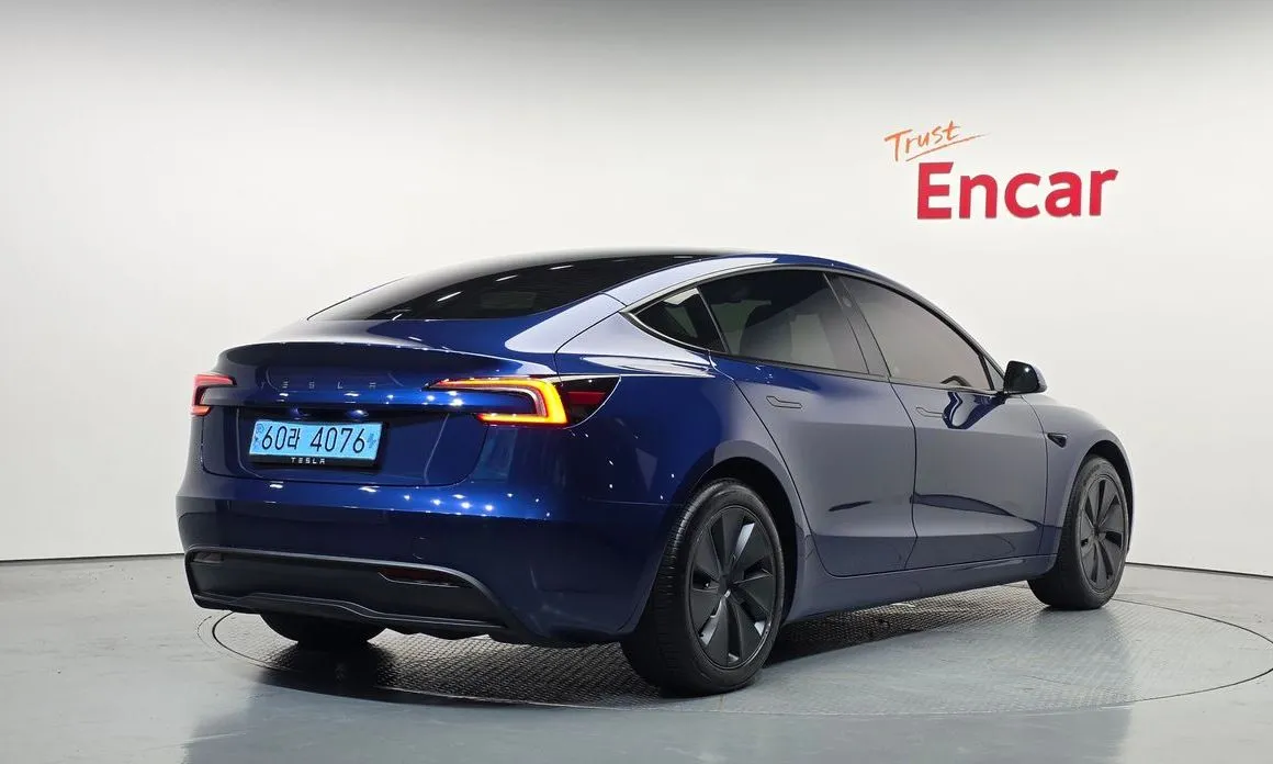 Tesla Model 3 — фото 8