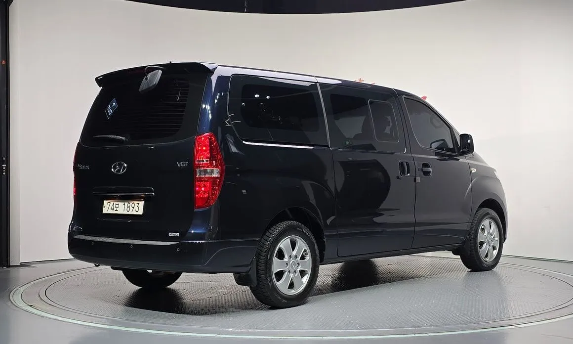 Hyundai Starex — фото 4