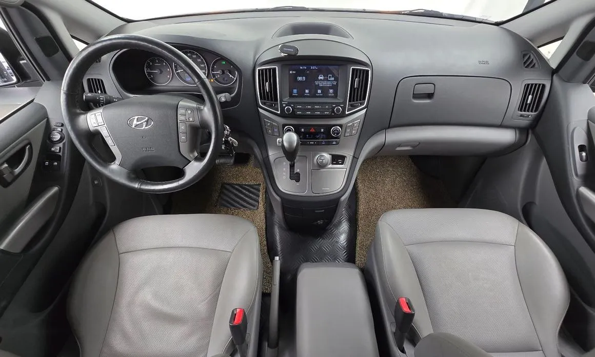 Hyundai Starex — фото 10