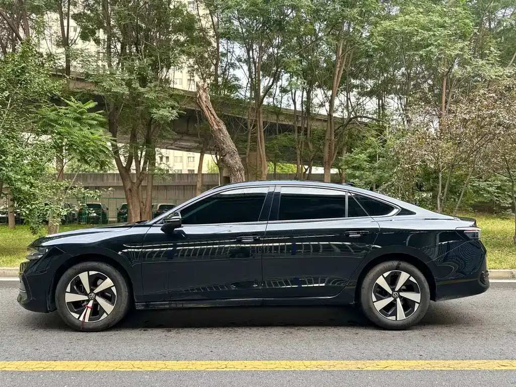 Volkswagen Magotan — фото 9