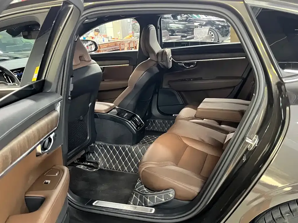 Volvo S90 — фото 2