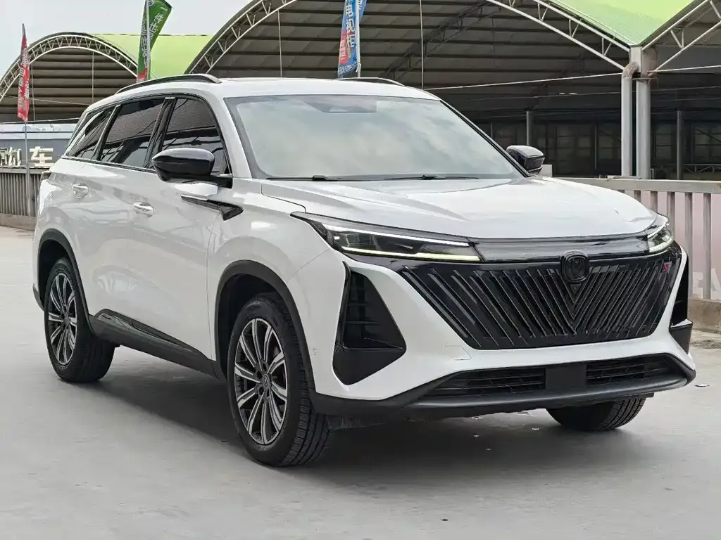 Changan CS75 PLUS — фото 4