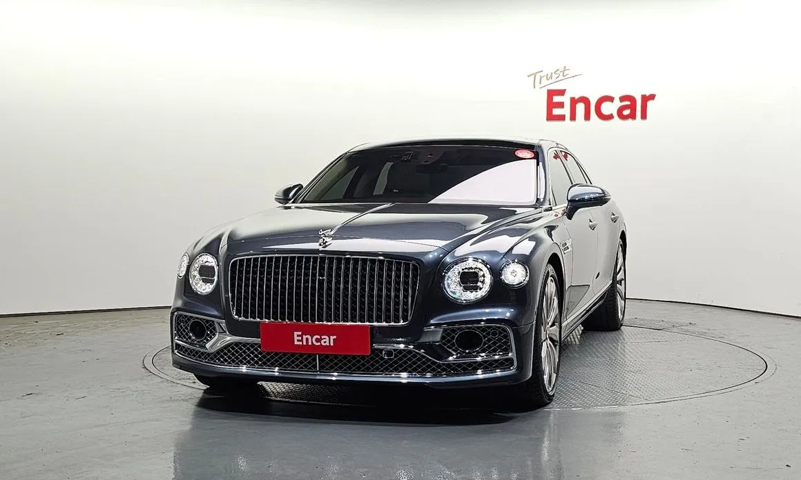 Bentley Flying Spur — фото 2