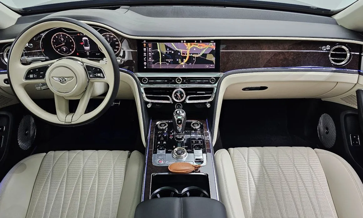 Bentley Flying Spur — фото 7