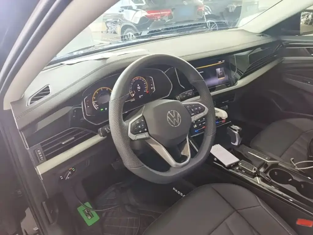 Volkswagen Passat — фото 3
