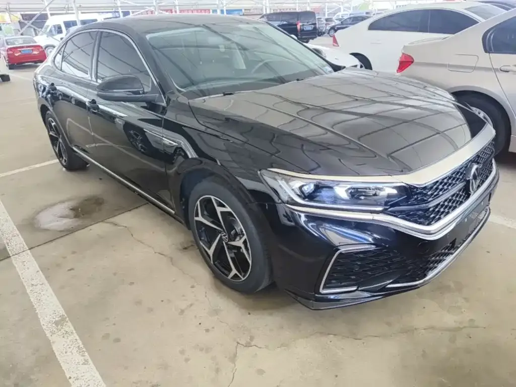 Volkswagen Passat — фото 5
