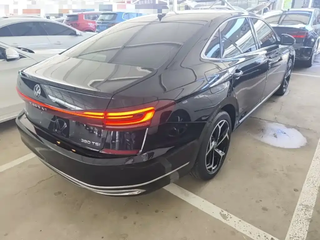 Volkswagen Passat — фото 9