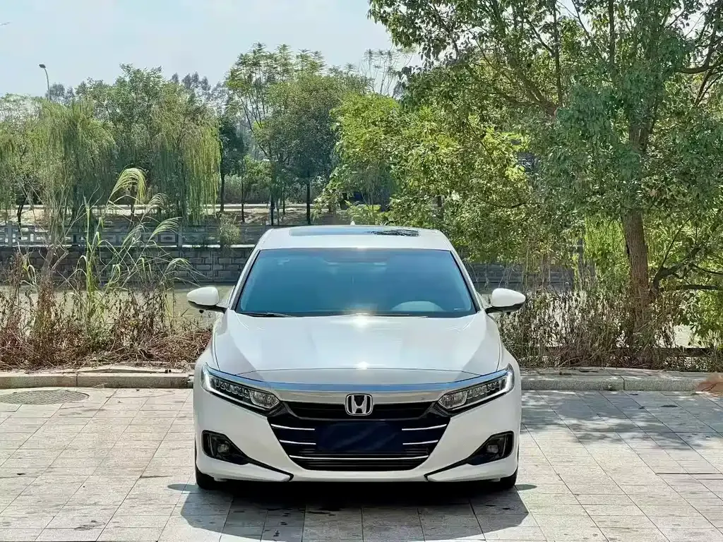 Honda Accord — фото 7