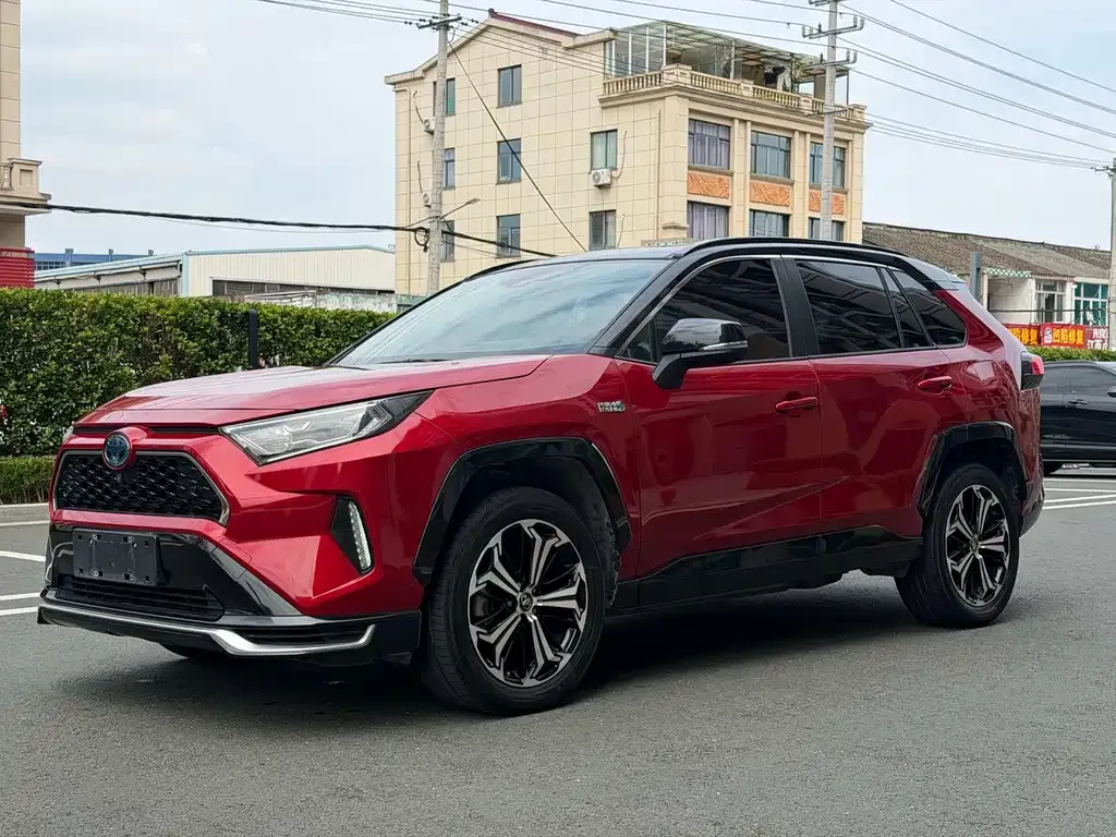 Toyota RAV4 Prime — фото 1