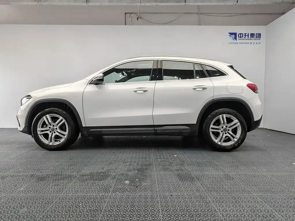 Mercedes-Benz GLA — фото 8