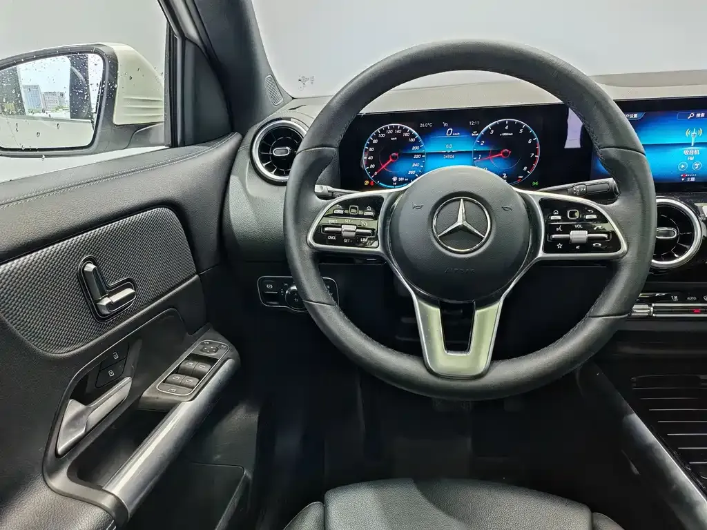 Mercedes-Benz GLA — фото 5