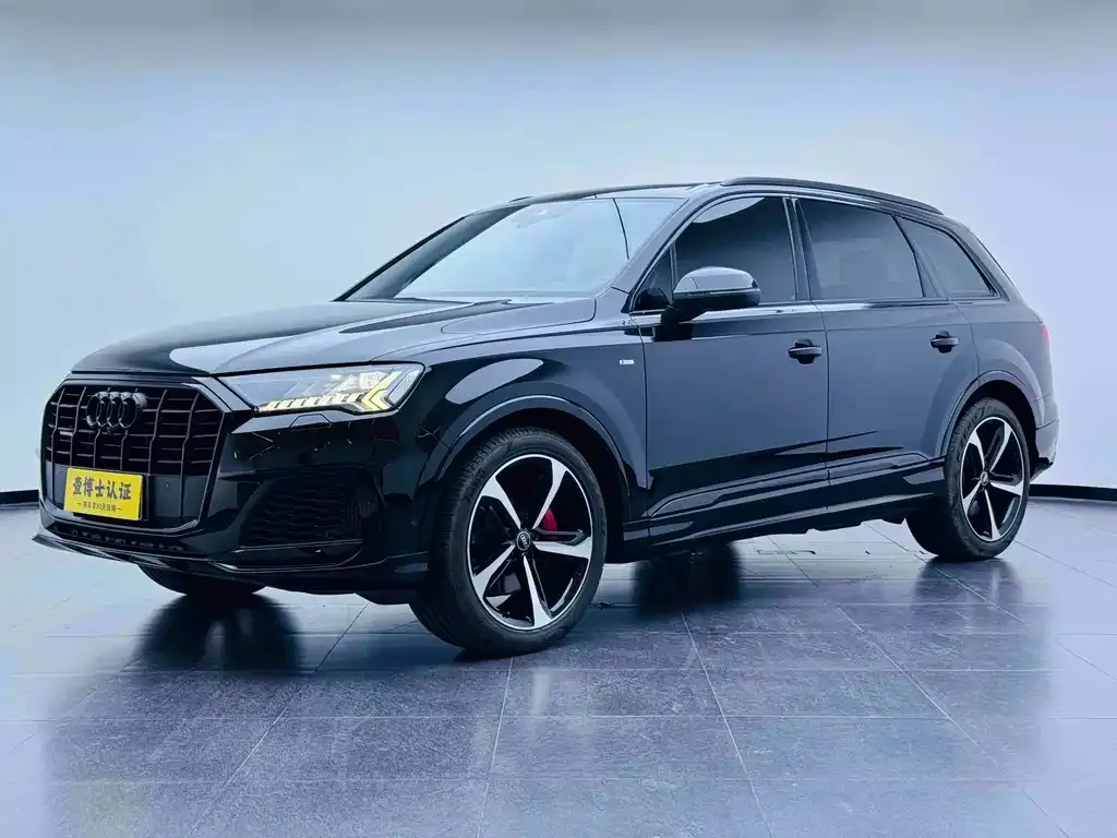 Audi Q7 — фото 1