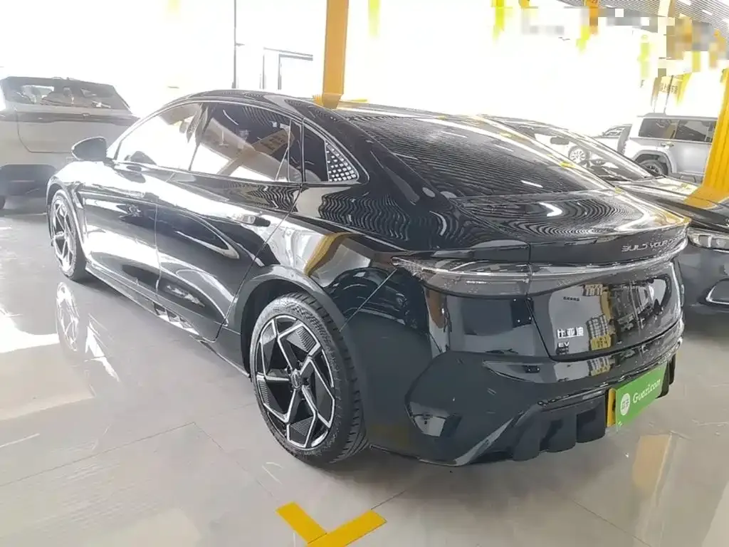 BYD Seal — фото 4