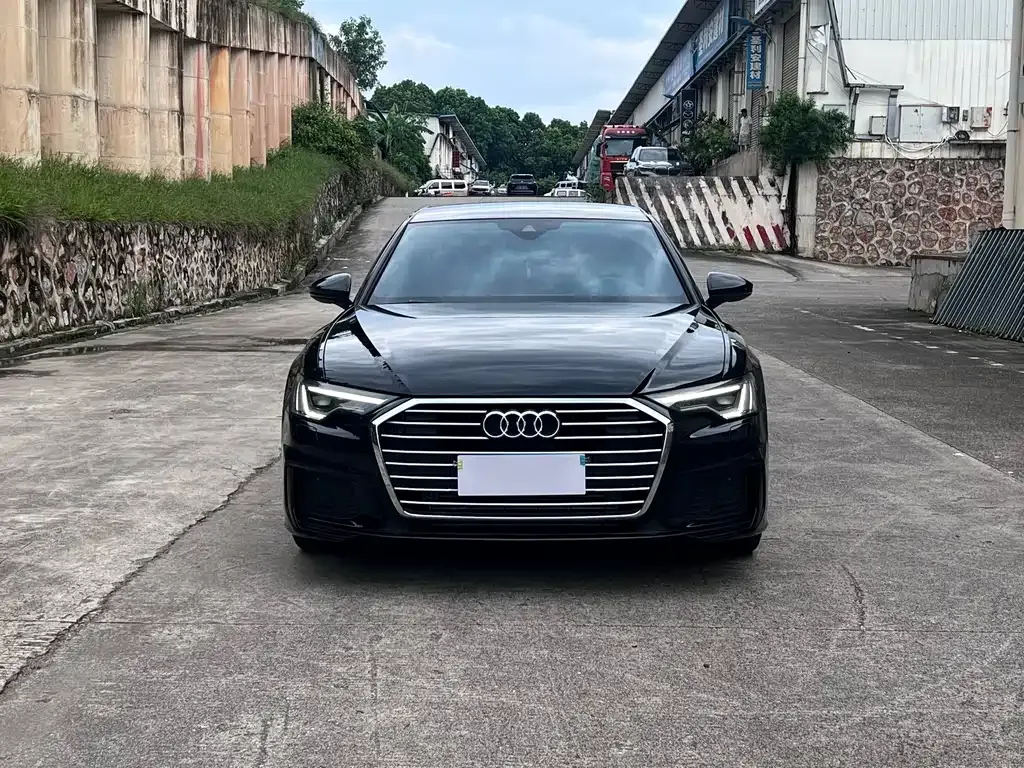 Audi A6L — фото 9