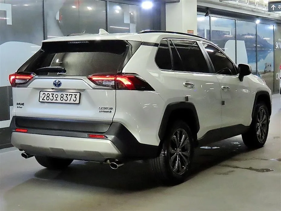 Toyota RAV4 — фото 4
