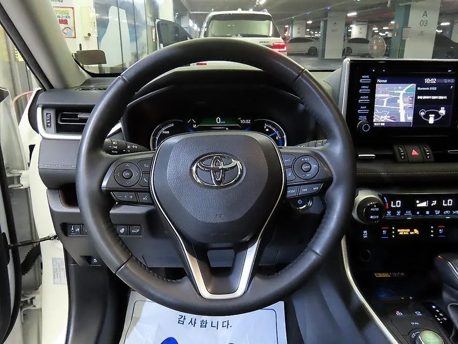 Toyota RAV4 — фото 9