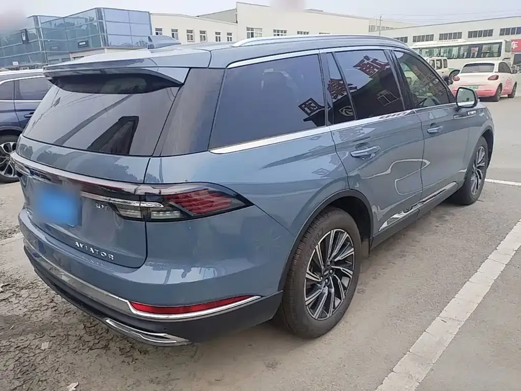 Lincoln Aviator — фото 9