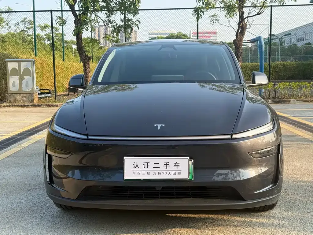 Tesla Model Y — фото 7