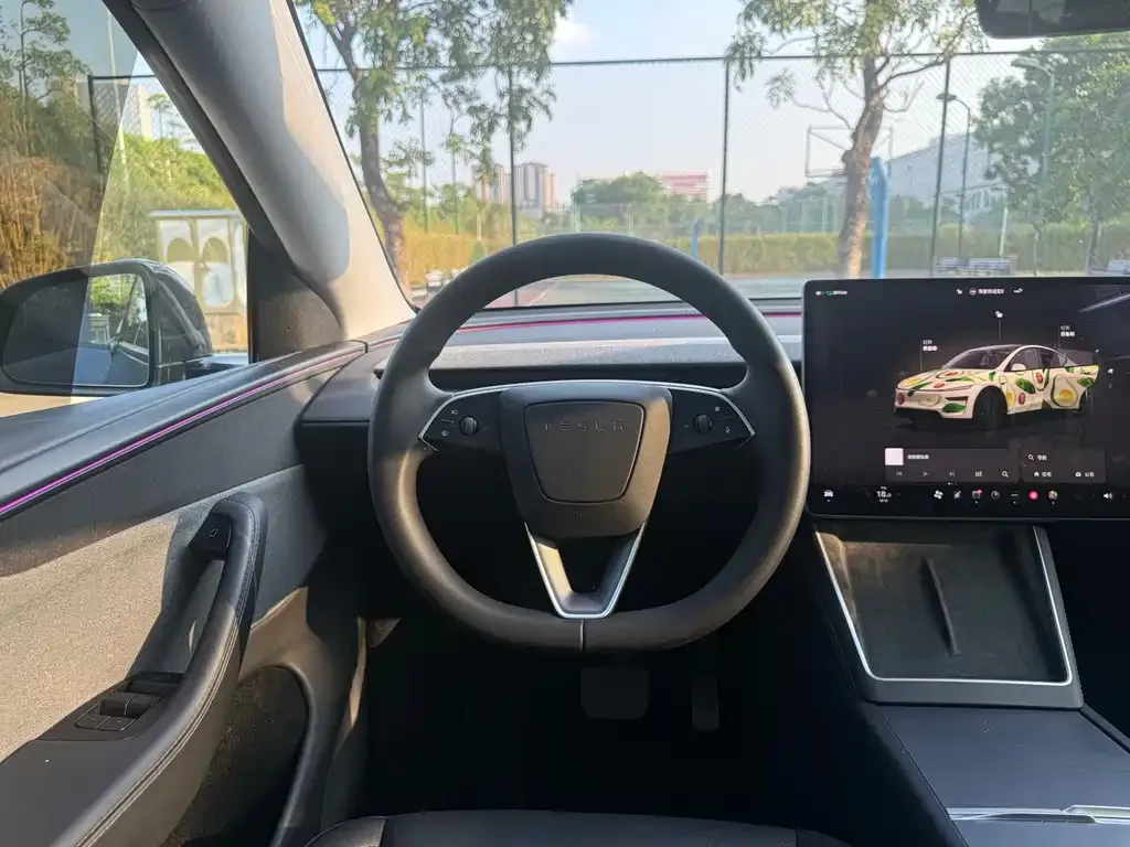Tesla Model Y — фото 3