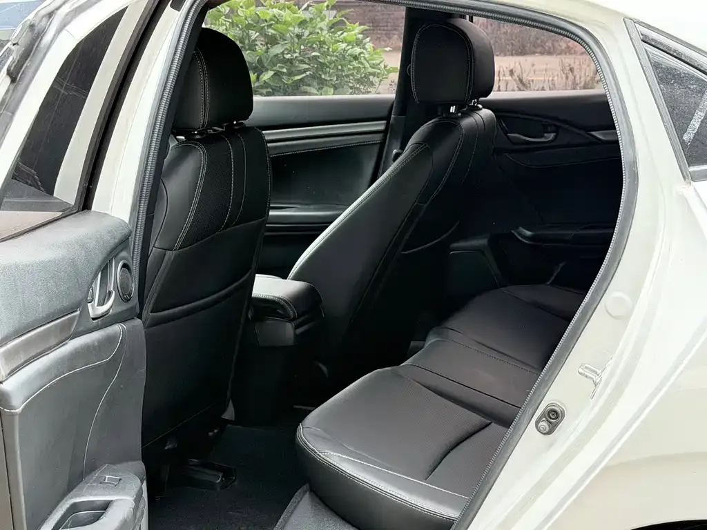 Honda Civic — фото 8