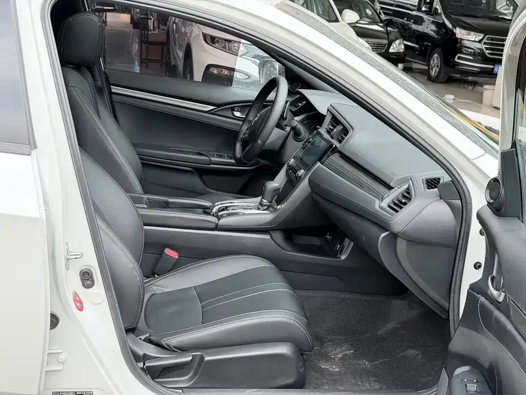 Honda Civic — фото 7