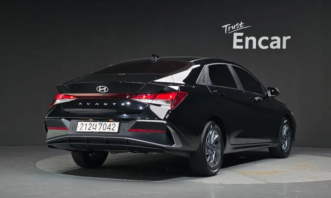 Hyundai AVANTE — фото 3