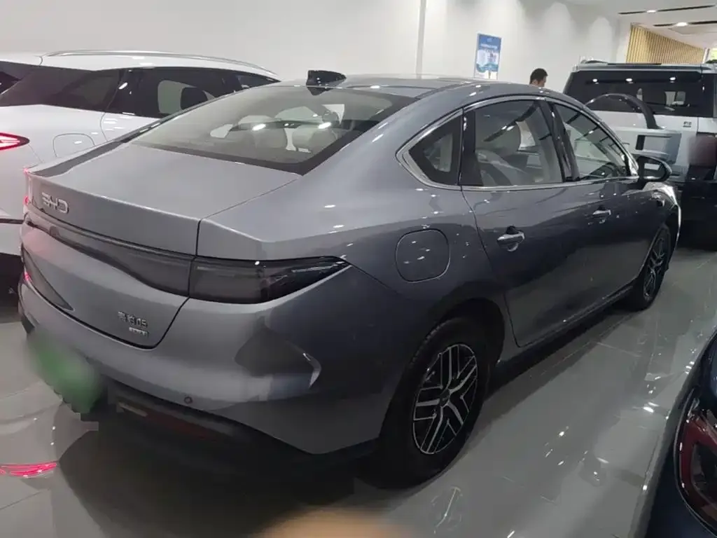 BYD Seal 05 DM-i — фото 3