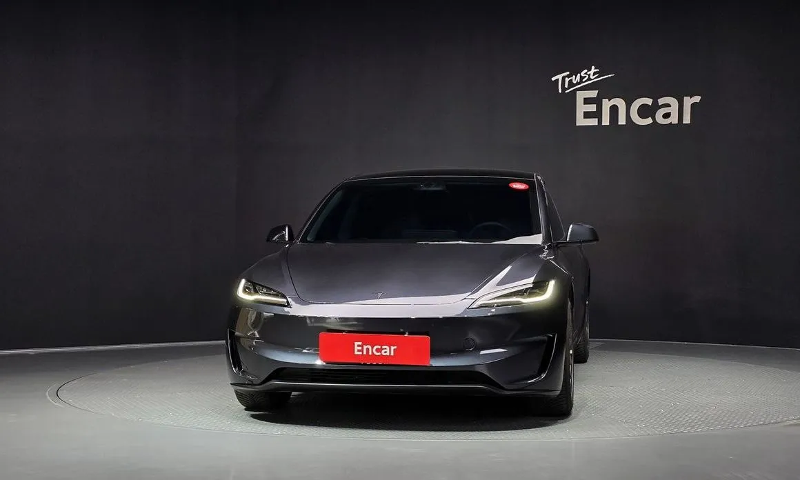 Tesla Model 3 — фото 3