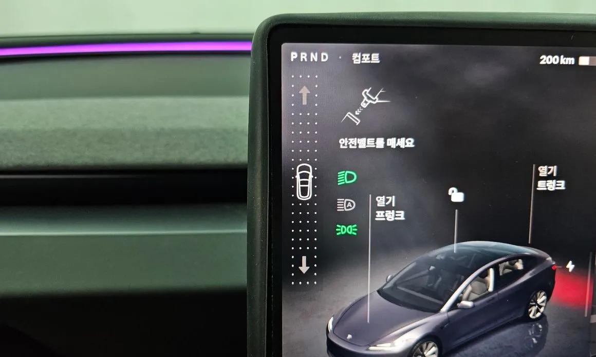 Tesla Model 3 — фото 2
